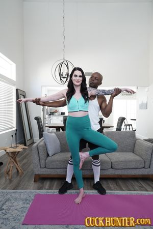 Yoga MILF Aria Khaide Wants Cuckold Creampie - Photo 286
