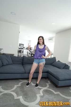 Petite Girlfriend Luna Lovely Takes Big Dick Cuckold Creampie - Photo 327