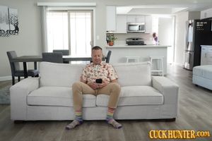 Hot Bodyguard Agatha Delicious Gets Big Dick Cuckold - Photo 575