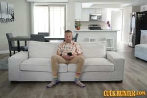 Hot Bodyguard Agatha Delicious Gets Big Dick Cuckold - Photo 579