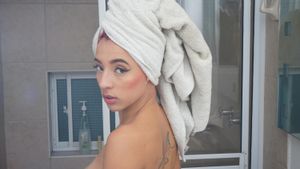 Colombian Teen Home Masturbation Video In The Shower - Photo 14