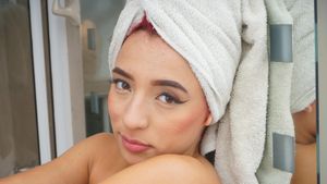 Colombian Teen Home Masturbation Video In The Shower - Photo 96