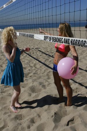 Blonde Teen Friends Unwind After The Beach - Photo 19