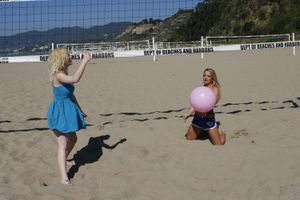 Blonde Teen Friends Unwind After The Beach - Photo 26