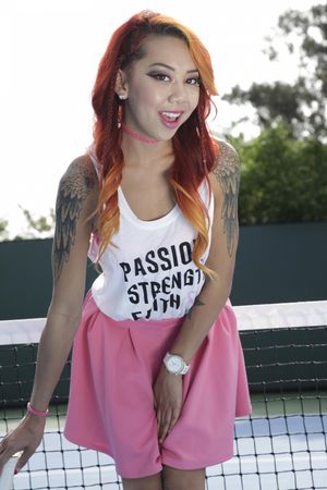 Asian stepsisters Katelyn Kei and Kimberly Chi take a tennis break - Photo 95