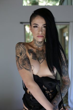 Leigh Raven and Nikki Hearts tattooed lesbian roommates - Photo 37