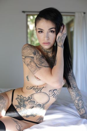 Leigh Raven and Nikki Hearts tattooed lesbian roommates - Photo 70