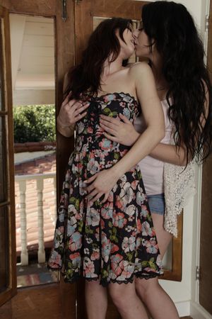 Lesbian college teen Ellena Woods wants her best friends pussy - Photo 257