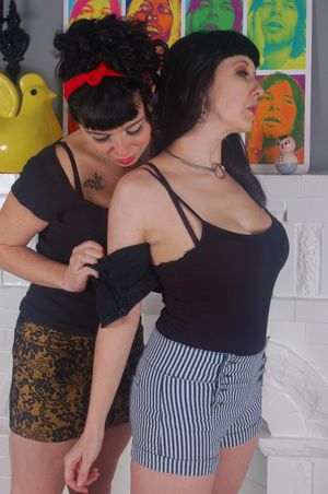 Busty Lesbian Takes Control Of Her Girlfriend - Photo 102