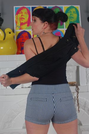 Busty Lesbian Takes Control Of Her Girlfriend - Photo 56