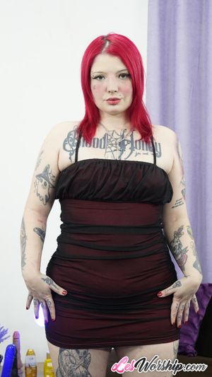 Hot Tattooed Redhead Massage Her Friend and Hot Lesbian Sex - Photo 135