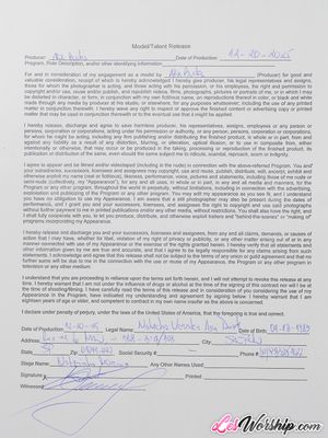 Latina lesbians Andressa Mancini and Natzinha Morena fuck wildly with anal toys - Photo 7