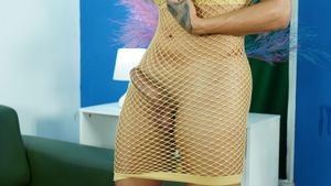 Hard Body TS Sabrina Prezotte Gives Latina Anal - Photo 250