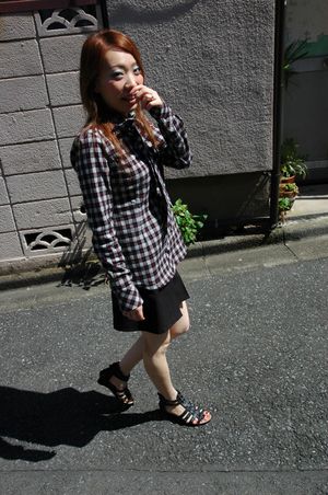 Petite Japanese MILF has her pussy bush filled with creampie - Photo 3