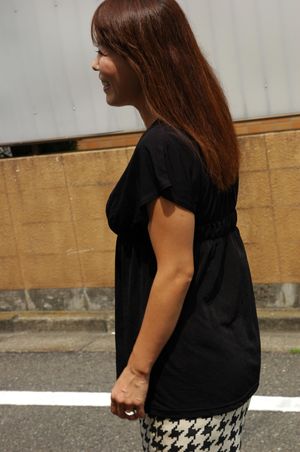 Eager Japanese cougar loves getting her pussy prodded - Photo 17