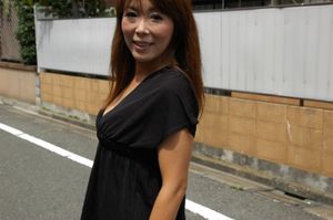 Eager Japanese cougar loves getting her pussy prodded - Photo 22
