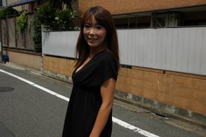 Eager Japanese cougar loves getting her pussy prodded - Photo 23