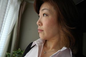 Mature Japanese secretary bends over to take cock deep - Photo 29