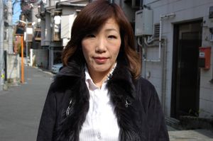 Mature Japanese secretary bends over to take cock deep - Photo 5
