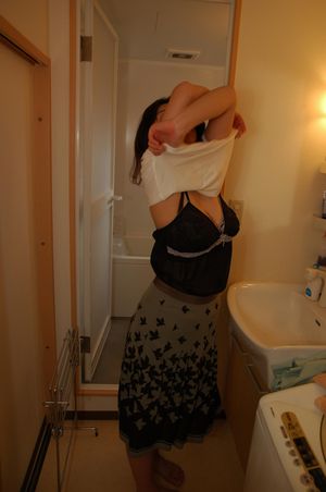 Japanese cougar bares it all to have her pussy drilled - Photo 170