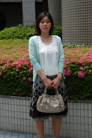 Japanese cougar bares it all to have her pussy drilled - Photo 22