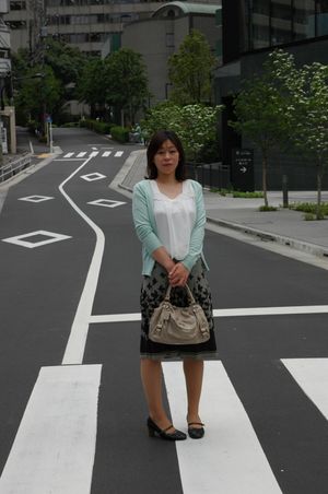 Japanese cougar bares it all to have her pussy drilled - Photo 30