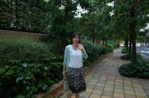 Japanese cougar bares it all to have her pussy drilled - Photo 686