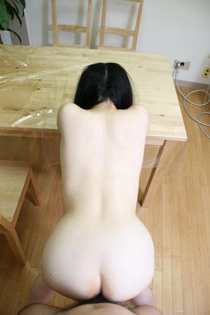 Mature Japanese babe enjoys toys and cock inside her - Photo 470
