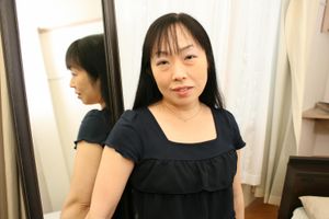 Mature Japanese babe enjoys toys and cock inside her - Photo 50