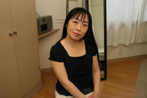 Mature Japanese babe enjoys toys and cock inside her - Photo 53