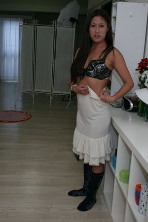Cheating cougar wife adds one more creampie to her résumé - Photo 171