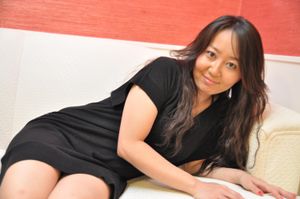 Japanese MILF gets her hairy pussy filled with cum - Photo 6