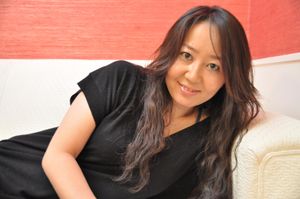 Japanese MILF gets her hairy pussy filled with cum - Photo 8