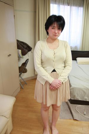 Japanese MILF enjoys creampie pleasures - Photo 10