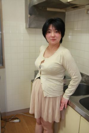 Japanese MILF enjoys creampie pleasures - Photo 29