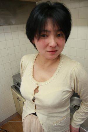 Japanese MILF enjoys creampie pleasures - Photo 37