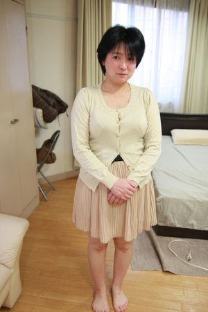 Japanese MILF enjoys creampie pleasures - Photo 9