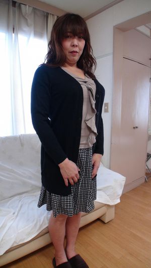 Amateur Japanese cougar enjoying a big creampie - Photo 19