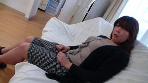 Amateur Japanese cougar enjoying a big creampie - Photo 9