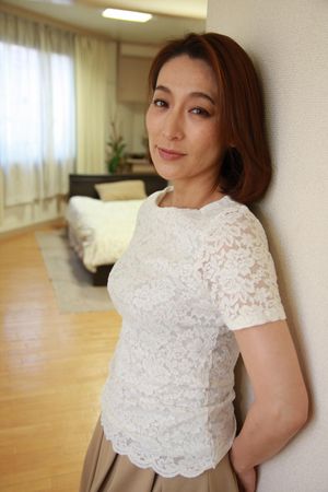 Japanese cougar so sexy she gets two creampies - Photo 36