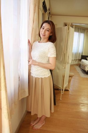 Japanese cougar so sexy she gets two creampies - Photo 79