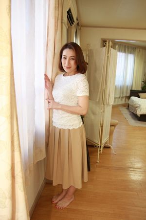 Japanese cougar so sexy she gets two creampies - Photo 80