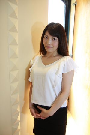 Professional Japanese cougar knows her way around a hard cock - Photo 22