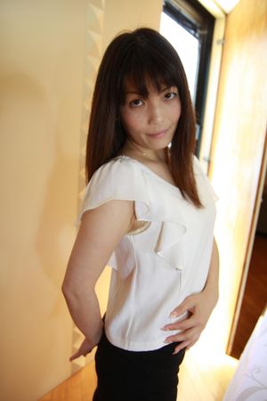 Professional Japanese cougar knows her way around a hard cock - Photo 49