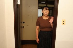 Plump Japanese granny shows you how she likes it - Photo 18