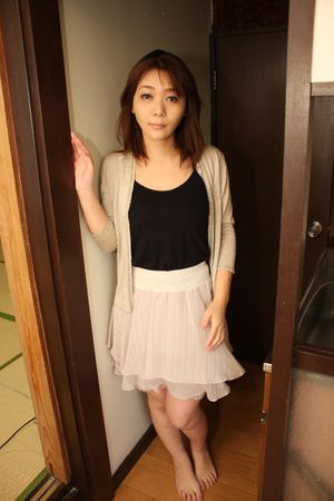 Tight Japanese Cougar Loves Her Toys - Photo 106