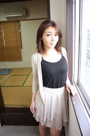 Tight Japanese Cougar Loves Her Toys - Photo 49