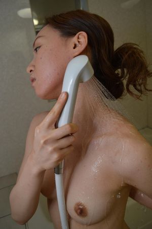 Slender Japanese Cougar Fresh Shaved Pussy - Photo 490