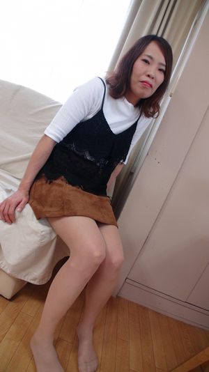 Japanese MILF Returns For More Creampie - Photo 16