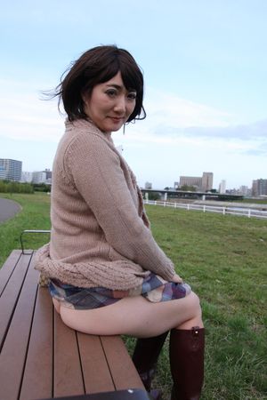 Japanese Cougar Exhibitionist Gets Creampie - Photo 36